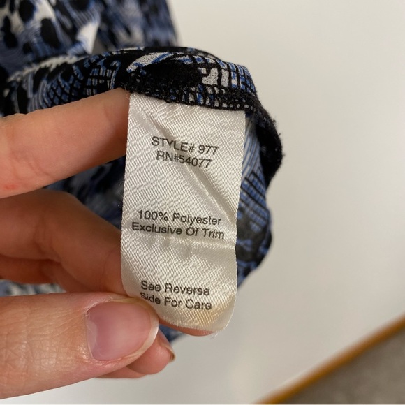 CABI Fatale Black Blue Sheer Animal Print Long Sleeve Shirt Style 977 Size Small - Picture 5 of 9